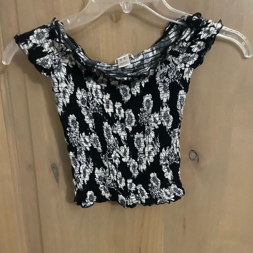 Women’s Xs Spring / Fall Top Bundle Euc - image 7